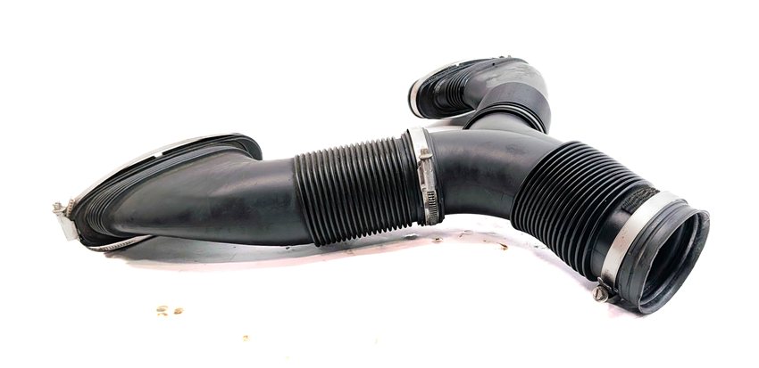 Thumbnail 4: 2011 PORSCHE PANAMERA (970) 3.6L (M46.20) ENGINE AIR INTAKE Y HOSE PIPE DUCT