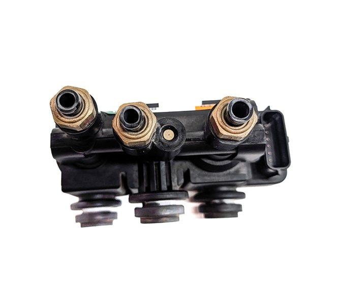 Thumbnail 6: 2014 RANGE ROVER SPORT (L494) 5.0L SUPER AIR SUSPENSION CONTROL VALVE BLOCK