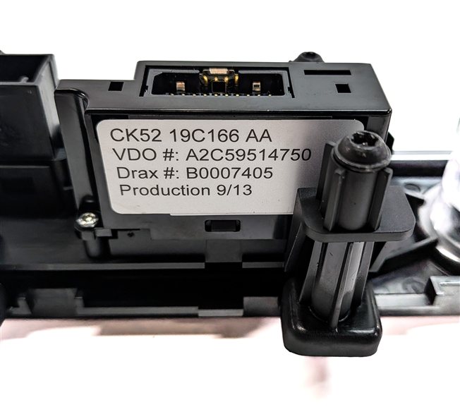 Thumbnail 6: 2014 RANGE ROVER SPORT (L494) REAR AUX RCA USB 12V POWER OUTLET SOCKET PANEL