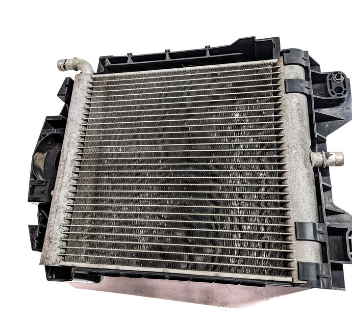 Thumbnail 2: 13-20 ROVER SPORT DISCOVERY (L405 L462 L494) LEFT AUXILIARY RADIATOR & BRACKET