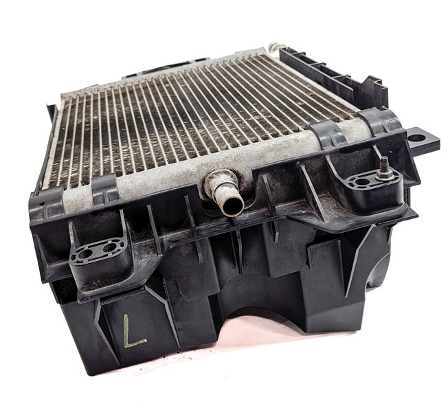 Thumbnail 3: 13-20 ROVER SPORT DISCOVERY (L405 L462 L494) LEFT AUXILIARY RADIATOR & BRACKET