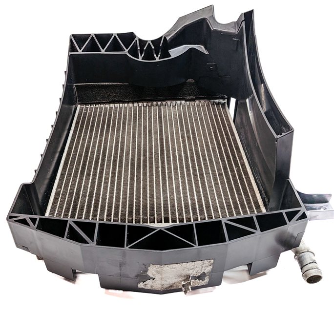 Thumbnail 6: 13-20 ROVER SPORT DISCOVERY (L405 L462 L494) LEFT AUXILIARY RADIATOR & BRACKET
