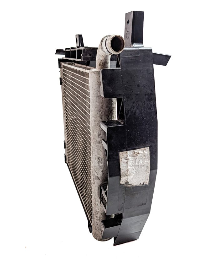 Thumbnail 3: 13-20 ROVER SPORT DISCOVERY (L405 L462 L494) RIGHT AUXILIARY RADIATOR & BRACKET