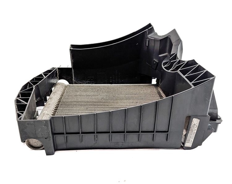 Thumbnail 5: 13-20 ROVER SPORT DISCOVERY (L405 L462 L494) RIGHT AUXILIARY RADIATOR & BRACKET