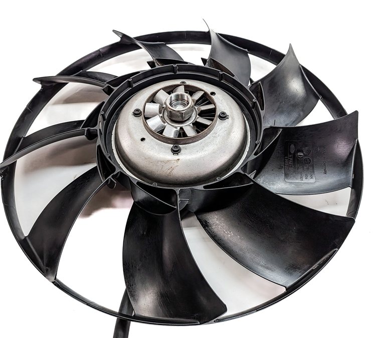 Thumbnail 4: 13-16 RANGE ROVER SPORT (L405 L494) CONDENSER ELECTRIC COOLING FAN w/ CLUTCH