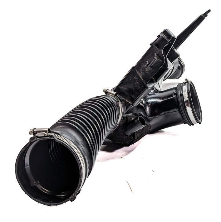 Thumbnail 6: 2014 ROVER SPORT (L494) 5.0L SUPER (AJ133) ENGINE AIR INTAKE RESONATOR DAMPER