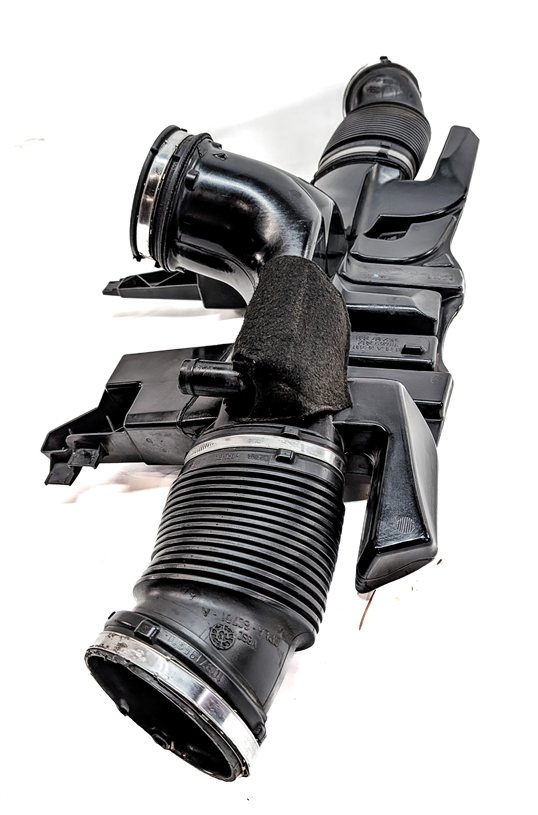 Thumbnail 9: 2014 ROVER SPORT (L494) 5.0L SUPER (AJ133) ENGINE AIR INTAKE RESONATOR DAMPER