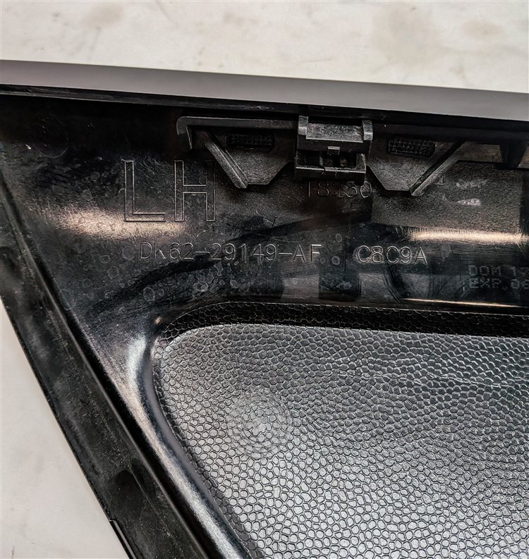 Thumbnail 8: 2014 RANGE ROVER SPORT (L494) REAR LEFT D PILLAR TRIM MOULDING PANEL (BLACK)