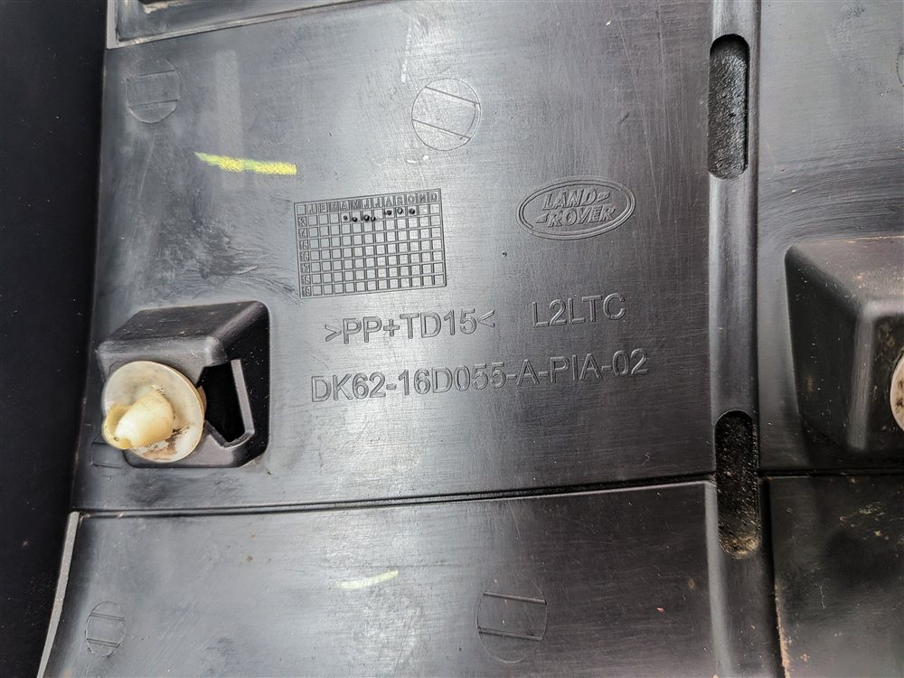 Thumbnail 7: 2014 RANGE ROVER SPORT (L494) FRONT LEFT DRIVER LOWER FENDER TRIM MOULDING