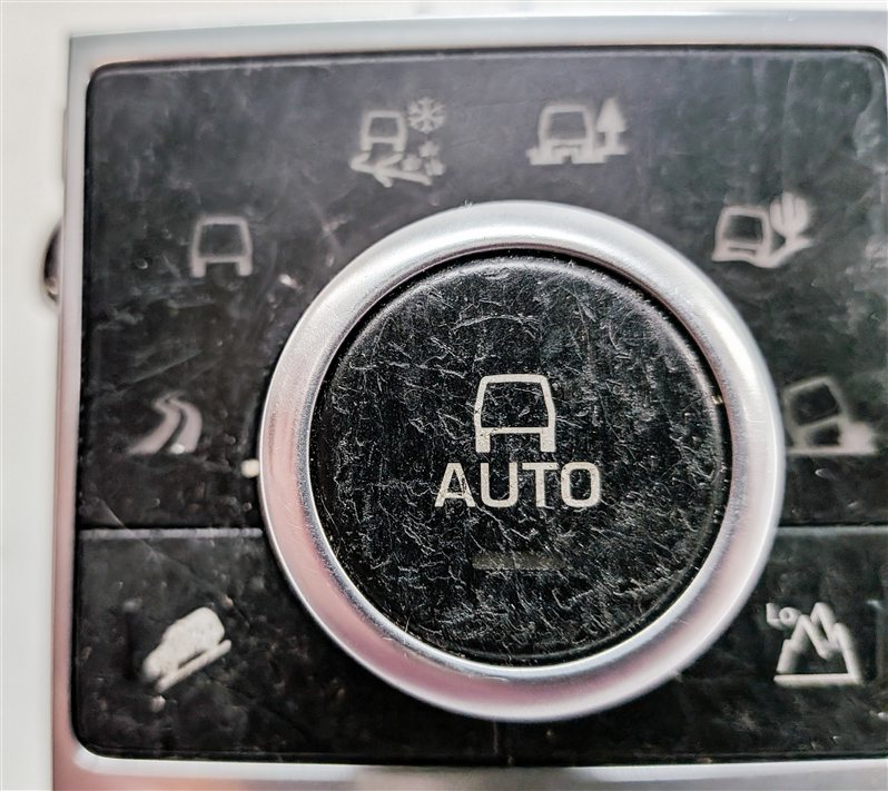 Thumbnail 8: 2014 RANGE ROVER SPORT (L494) HILL DESCENT RIDE HEIGHT TRACTION CONTROL PANEL