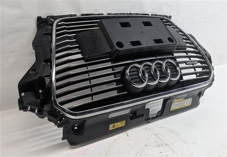 16-18 AUDI A3 E-TRON (8VF) HYBRID FRONT CENTER MAIN AIR VENT GRILLE w/ EMBLEM