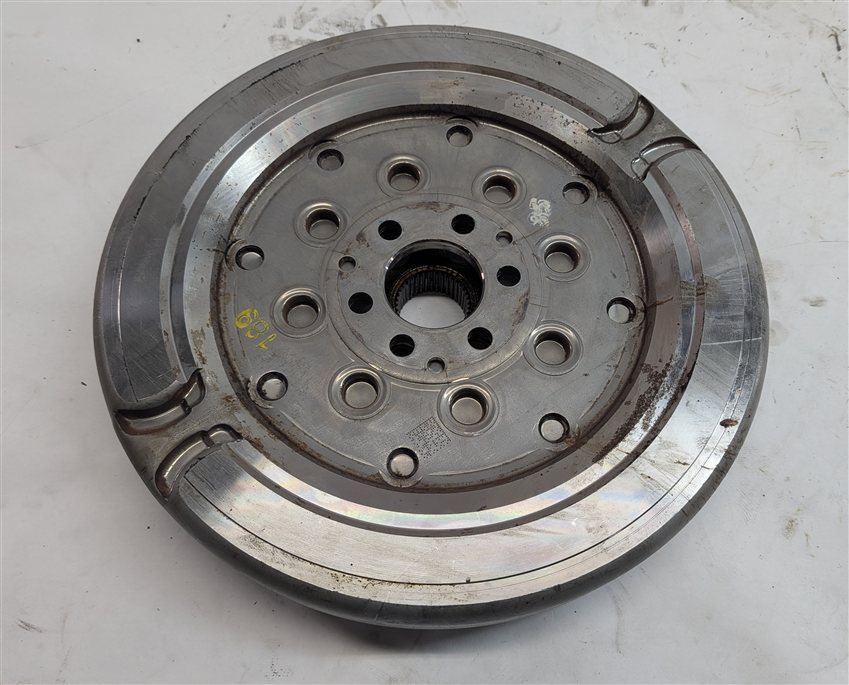 Thumbnail 5: 16-18 AUDI A3 E-TRON (8VF) 1.4L TURBO HYBRID AUTO FWD FLYWHEEL FLY WHEEL