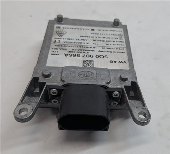 Thumbnail 2: 2015-2016 AUDI A3 S3 (8V) BLIND SPOT RADAR SENSOR MODULE (MASTER)