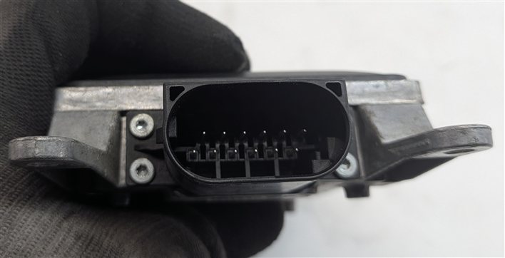 Thumbnail 7: 2015-2016 AUDI A3 S3 (8V) BLIND SPOT RADAR SENSOR MODULE (MASTER)