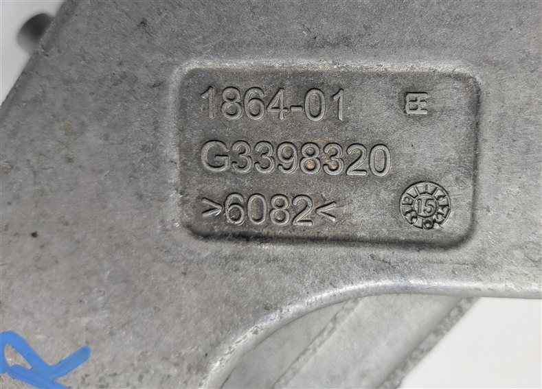 Thumbnail 8: 16 AUDI A3 E-TRON (8V) 1.4L HYBRID CXUA RIGHT ENGINE MOTOR SUPPORT MOUNT BRACKET