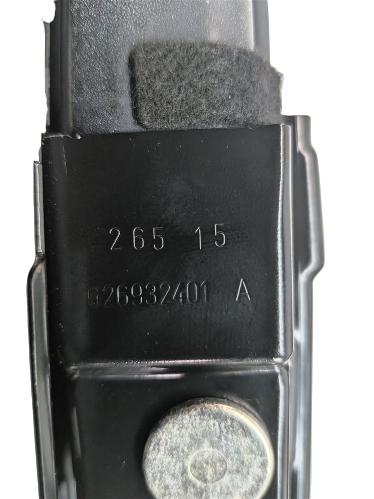 Thumbnail 6: 16-18 AUDI A3 E-TRON (8VF) FRONT RIGHT PASSENGER SEATBELT RETRACTOR (Black)
