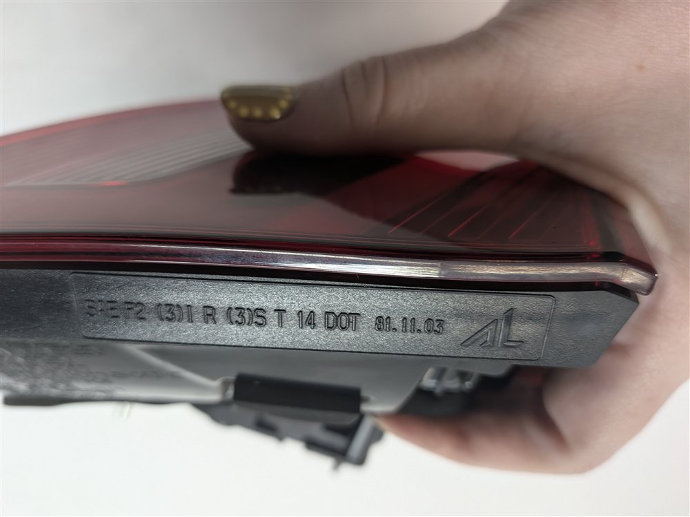 Thumbnail 12: 2016-2018 AUDI A3 E-TRON (8VF) LEFT DRIVER REAR INNER TAILLIGHT LIGHT LAMP (LED)