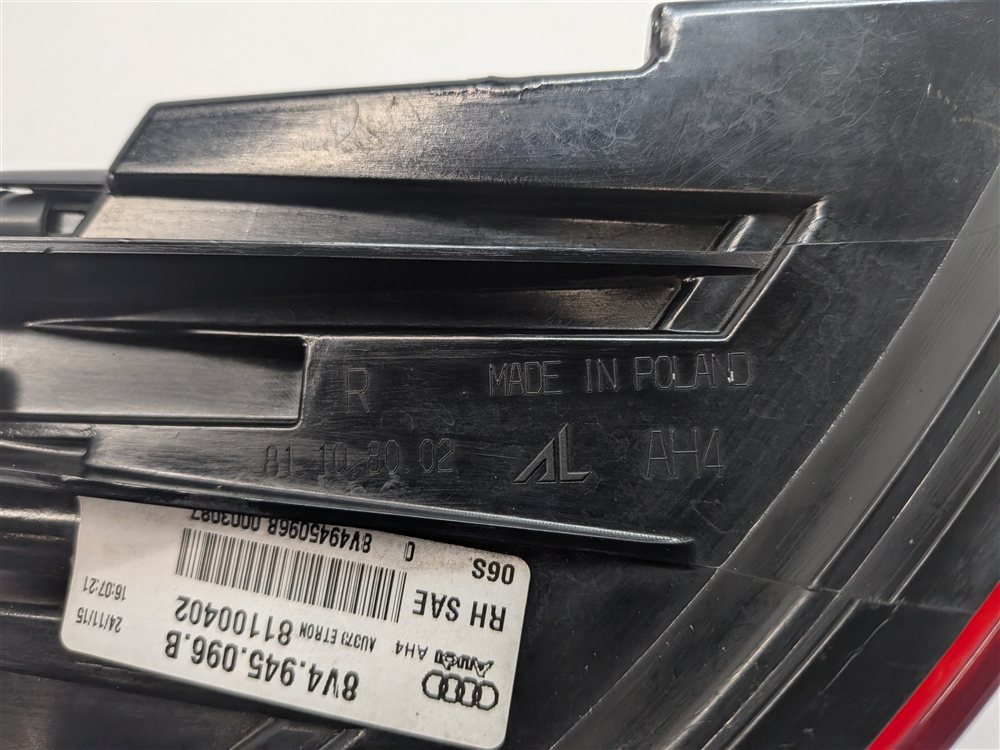 Thumbnail 11: 16-18 AUDI A3 E-TRON (8VF) RIGHT PASSENGER REAR OUTER TAILLIGHT BRAKE LAMP (LED)