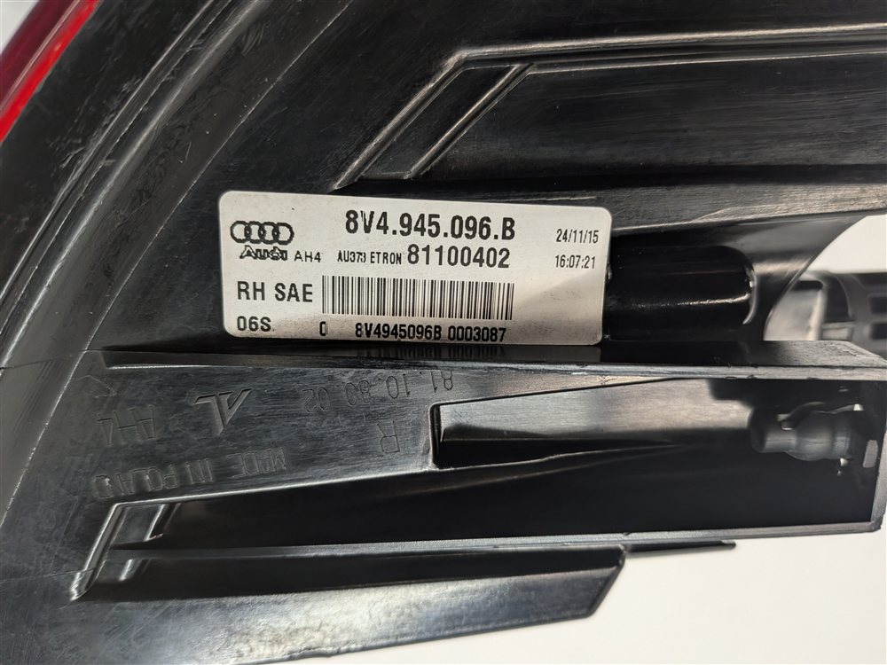 Thumbnail 12: 16-18 AUDI A3 E-TRON (8VF) RIGHT PASSENGER REAR OUTER TAILLIGHT BRAKE LAMP (LED)