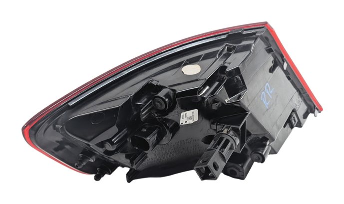 Thumbnail 6: 16-18 AUDI A3 E-TRON (8VF) RIGHT PASSENGER REAR OUTER TAILLIGHT BRAKE LAMP (LED)