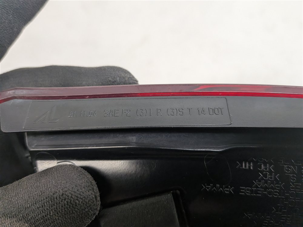 Thumbnail 10: 2016-2018 AUDI A3 E-TRON (8VF) RIGHT PASSENGER REAR INNER TAILLIGHT LIGHT LAMP