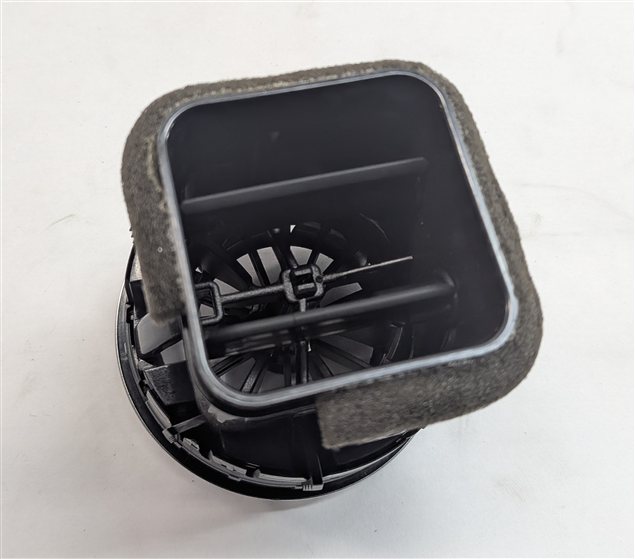 Thumbnail 5: 16 AUDI A3 E-TRON (8V) FRONT LEFT CENTER RIGHT DASH HEAT AIR AC HVAC VENT SET/4