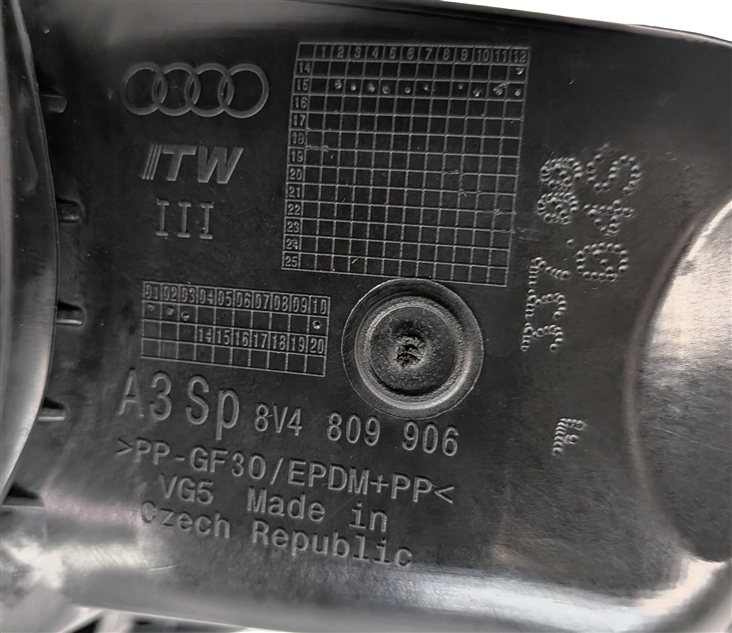 Thumbnail 8: 2016-2018 AUDI A3 (8V) FUEL TANK FILL DOOR LID COVER w/ HOUSING (Gray)