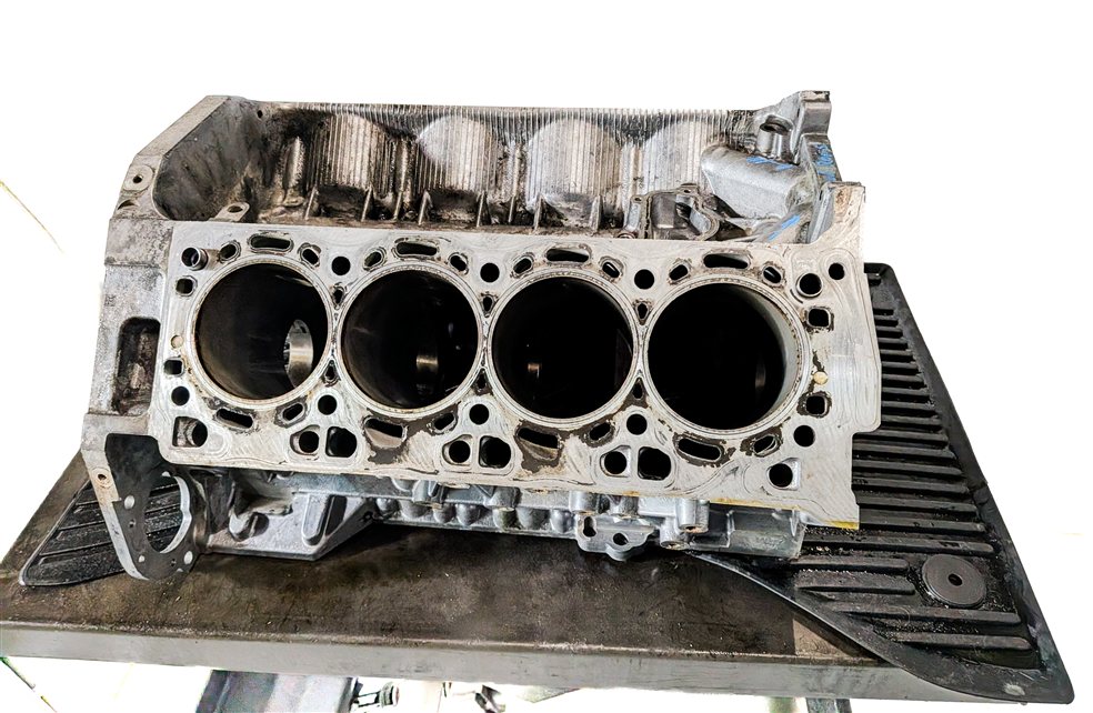 Thumbnail 4: 09-14 BMW 550i 550iGT 750i X5 X6 (F01 F06 F07 F10) 4.4L TWIN TURBO ENGINE BLOCK
