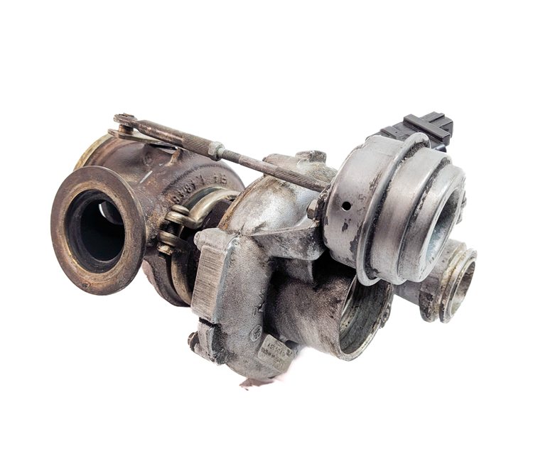 Thumbnail 3: 08-14 BMW 550i 750i X5 X6 (E70 E71 F01 F10) 4.4L N63 ENGINE RIGHT TURBOCHARGER
