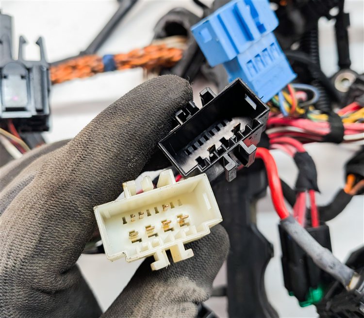 Thumbnail 10: 2009 BMW 750I (F01) 4.4L (N63) ENGINE MOTOR WIRE WIRING HARNESS LOOM