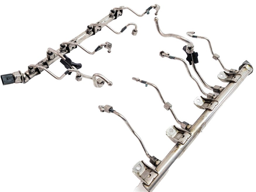 2009 BMW 750I (F01) 4.4L (N63) ENGINE FUEL INJECTOR RAIL SET/2 w/ FUEL LINES