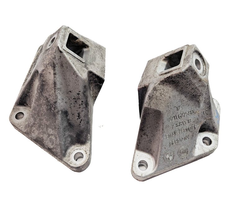 Thumbnail 2: 2009 BMW 750I (F01) 4.4L (N63) ENGINE MOTOR SUPPORT MOUNT BRACKET SET/2