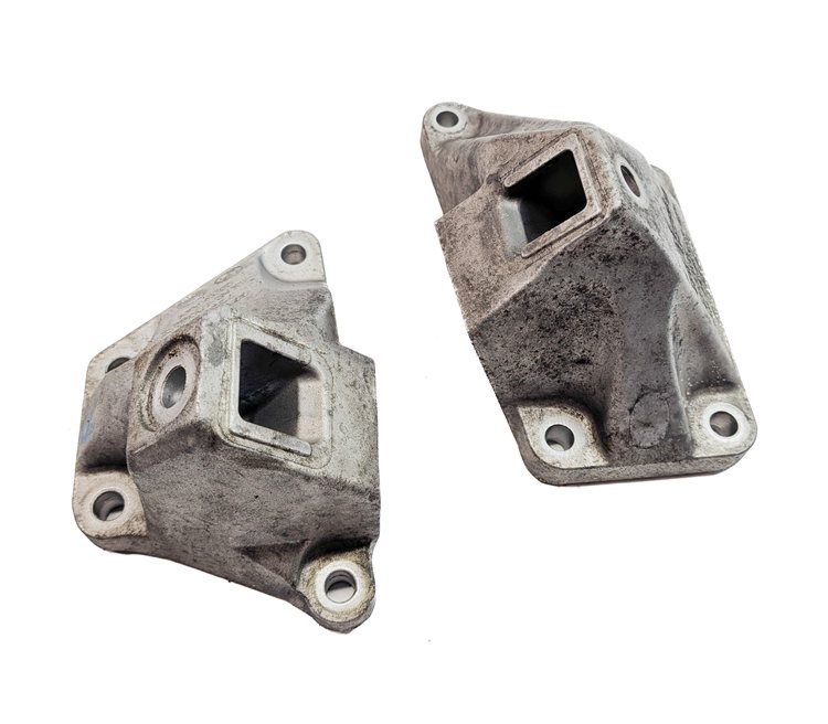 Thumbnail 4: 2009 BMW 750I (F01) 4.4L (N63) ENGINE MOTOR SUPPORT MOUNT BRACKET SET/2