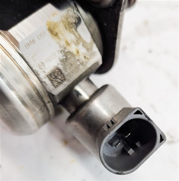 Thumbnail 6: 08-14 BMW 550i 650i 750i X5 X6 (F01 F10 E70 E71) 4.4L N63 MECHANICAL FUEL PUMP