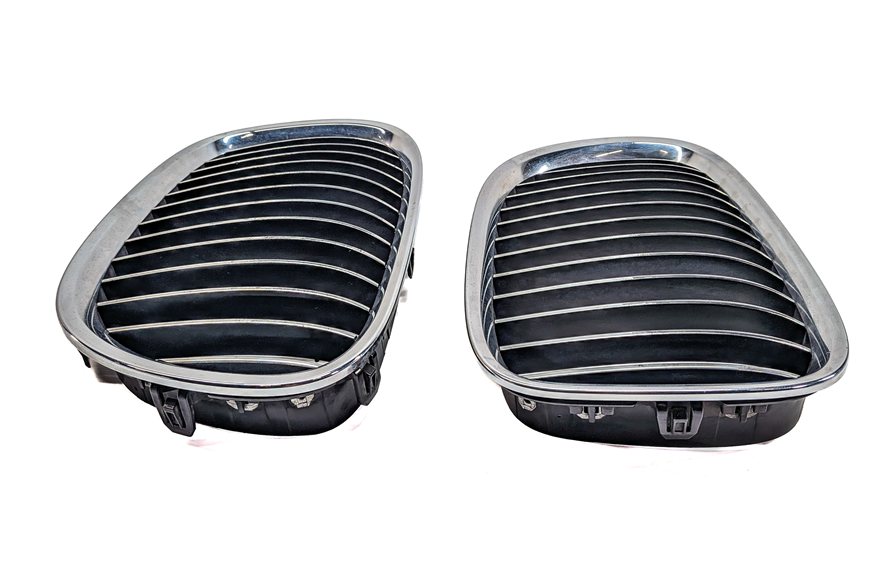 Thumbnail 2: 2009-2012 BMW 740i 750i 760i B7 (F01) FRONT LEFT & RIGHT UPPER HOOD GRILLE SET/2