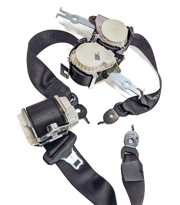 Thumbnail 3: 2009 BMW 750I (F01) REAR LEFT CENTER RIGHT SEAT SEATBELT RETRACTOR SET/3 (Black)