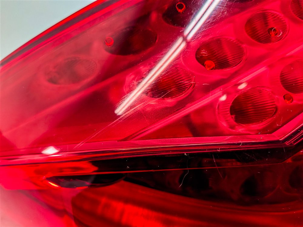 Thumbnail 10: 2009-2012 BMW 7 SERIES (F01) LEFT DRIVER REAR OUTER TAILLIGHT BRAKE LIGHT LAMP