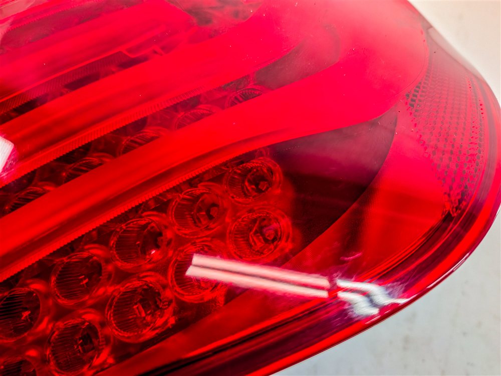 Thumbnail 11: 09-12 BMW 7 SERIES (F01) REAR RIGHT PASSENGER OUTER TAILLIGHT BRAKE LIGHT LAMP