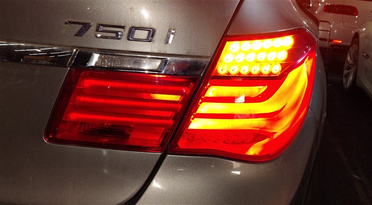 Thumbnail 2: 09-12 BMW 7 SERIES (F01) REAR RIGHT PASSENGER OUTER TAILLIGHT BRAKE LIGHT LAMP