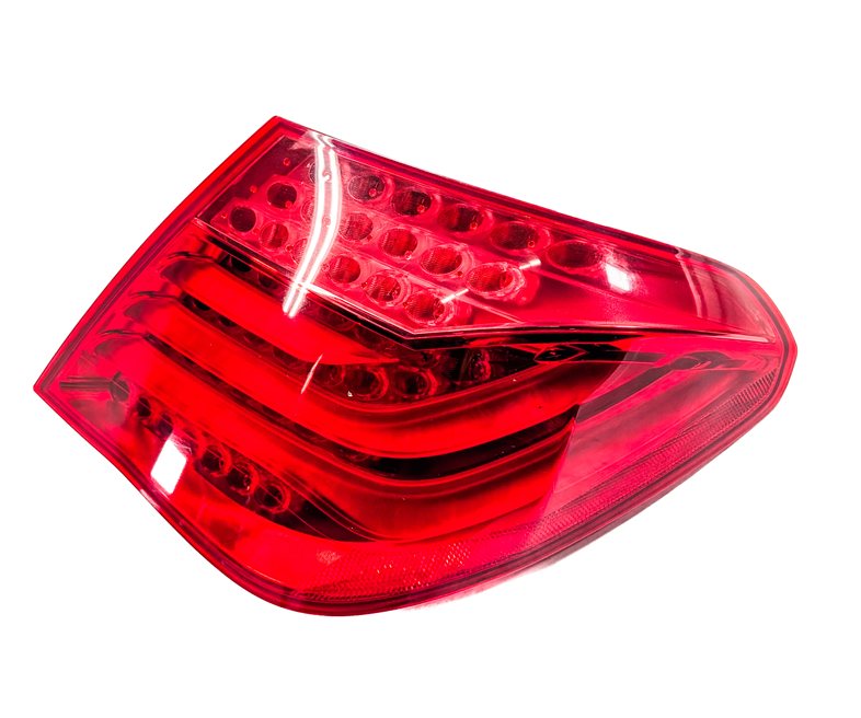 Thumbnail 3: 09-12 BMW 7 SERIES (F01) REAR RIGHT PASSENGER OUTER TAILLIGHT BRAKE LIGHT LAMP