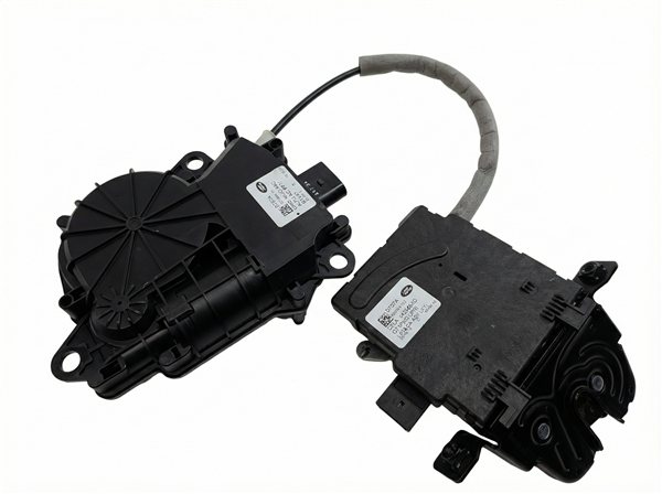 2015 RANGE ROVER SPORT (L494) REAR TRUNK LIFTGATE HATCH LID LOCK LATCH ACTUATOR