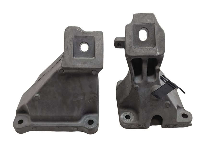 Thumbnail 4: 2015 RANGE ROVER SPORT (L494) 3.0L SUPER AJ126 ENGINE MOTOR MOUNT BRACKET SET/2
