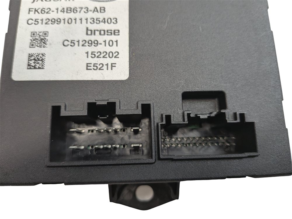 Thumbnail 4: 2015 RANGE ROVER SPORT (L494) REAR TRUNK HATCH LID LIFTGATE CONTROL MODULE