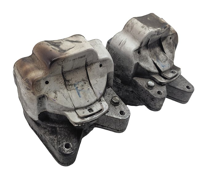 2015 PORSCHE MACAN (95B) 3.6L TURBO (MCT.LA) ENGINE MOTOR MOUNT SUPPORT SET/2