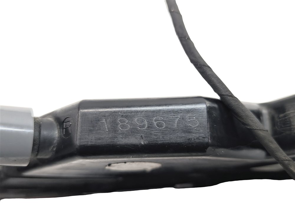 Thumbnail 8: 2015-2024 PORSCHE MACAN 95B REAR RIGHT PASSENGER BUMPER TURN SIGNAL LIGHT LAMP