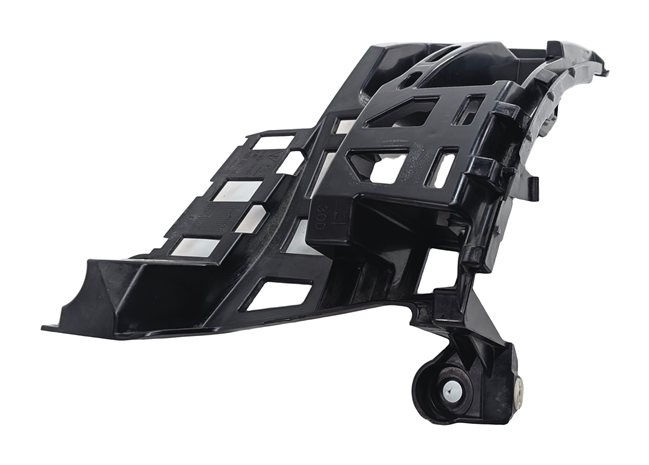 2015 PORSCHE MACAN (95B) REAR LEFT BUMPER MOUNT SUPPORT BRACKET