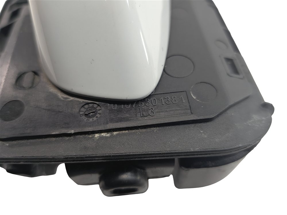 Thumbnail 9: 2015-2019 PORSCHE MACAN (95B) REAR LEFT EXTERIOR DOOR HANDLE (White)