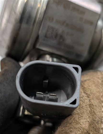 Thumbnail 7: 08-14 BMW 550i 650i 750i X5 X6 (F01 F10 E70 E71) 4.4L N63 MECHANICAL FUEL PUMP