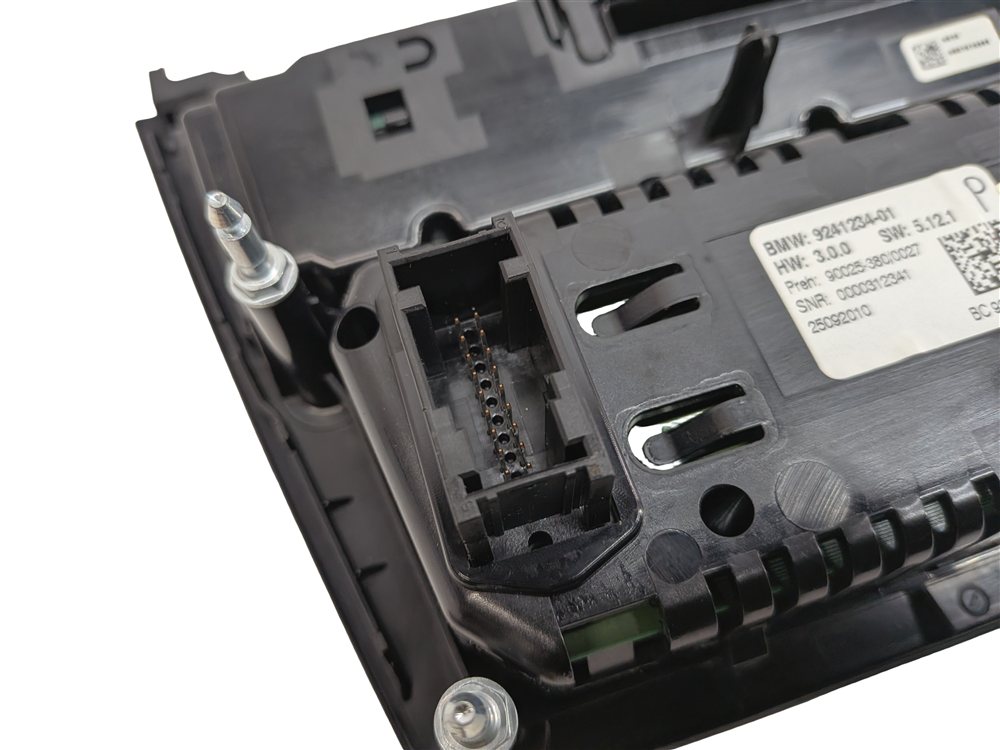 Thumbnail 6: 2009-2010 BMW 750i 760i (F01 F02) AM/FM STEREO FACE PLATE w/ TEMPERATURE CONTROL