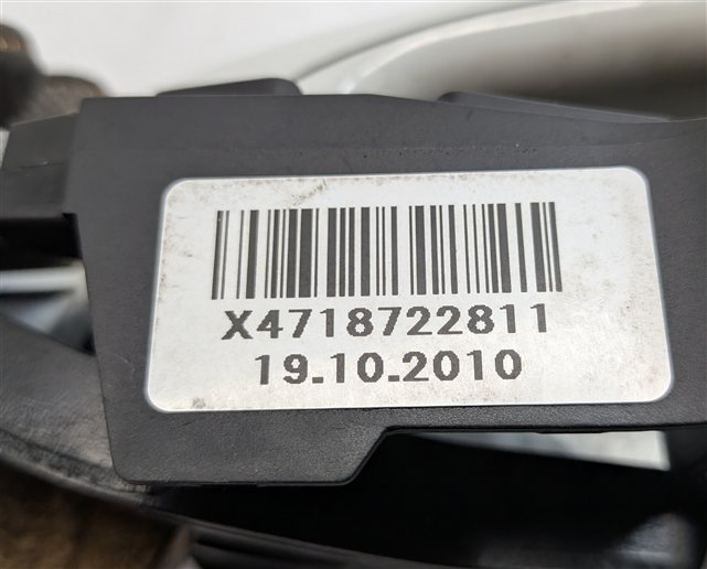 Thumbnail 8: 2009-2018 BMW 5 7 SERIES (F01 F02 F10) FRONT RIGHT COMFORT DOOR HANDLE (White)